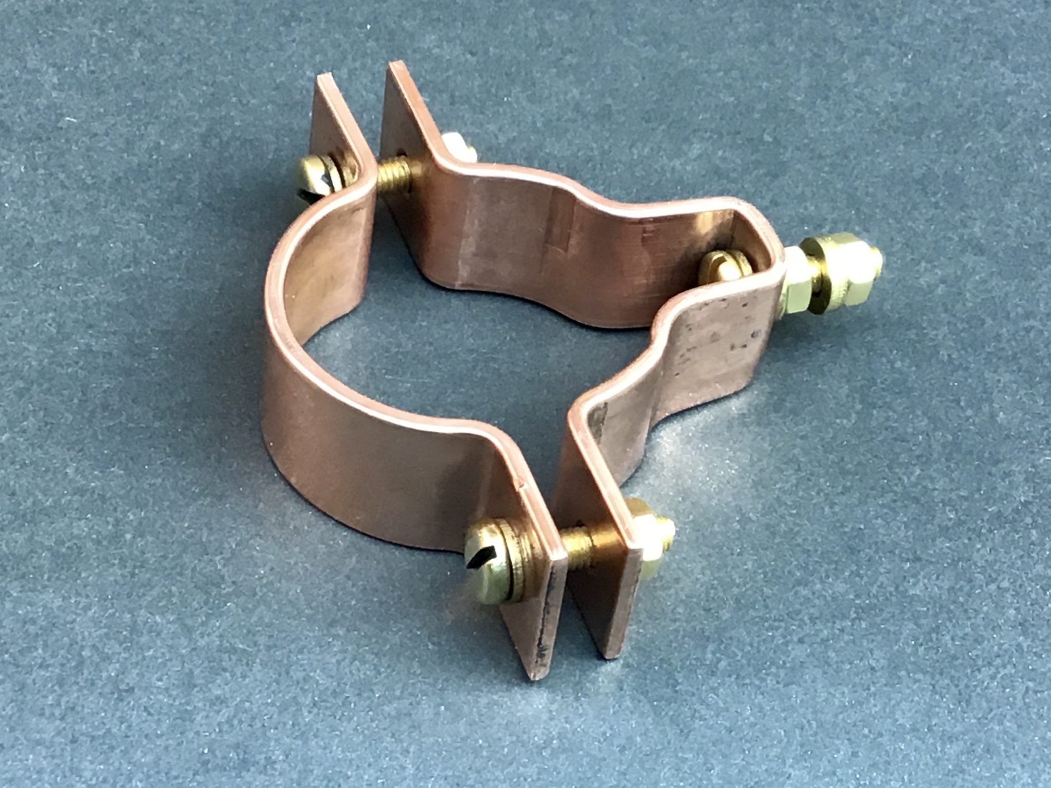 Copper Universal Pipe Clamp 50mm Diameter Copper Pipe Fittings