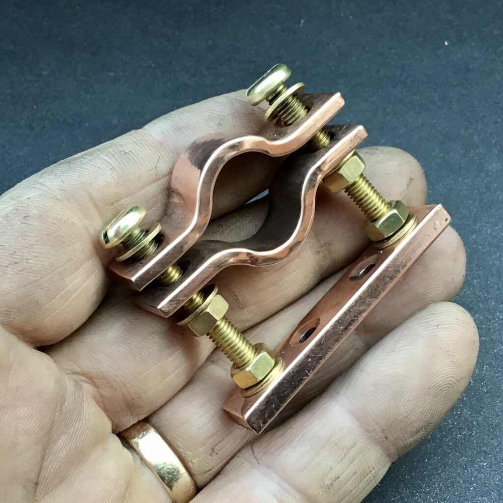 Traditional Pipe Fastener Copper Bracket For 15mm OD Pipes